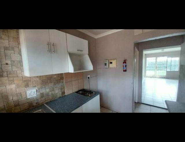 5 BEDROOM HOUSE FOR SALE IN SIMMERFIELD